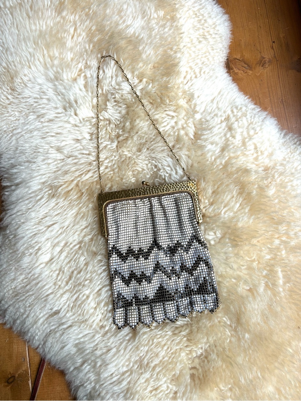 Antique 1920’s Whiting and Davis “Flapper” Evening Bag - Picture 1 of 9